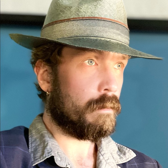 Meet your Posher, Daniel - Picture 6 of 16